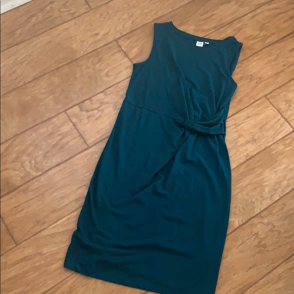 {GAP} dress 🌟 3/$25 - Picture 2 of 2